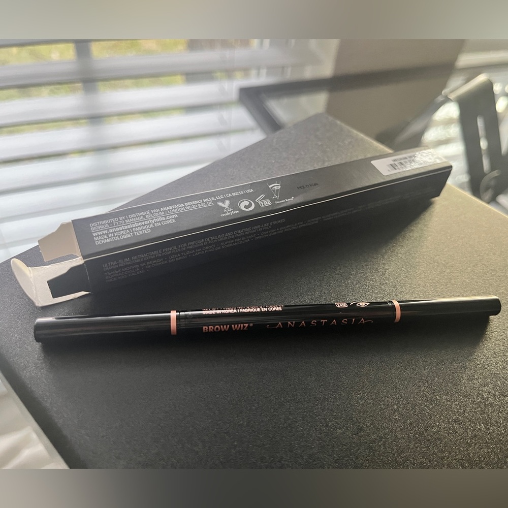 Anastasia Beverly Hills Medium Brown Brow Wiz Skinny Brow Pencil
